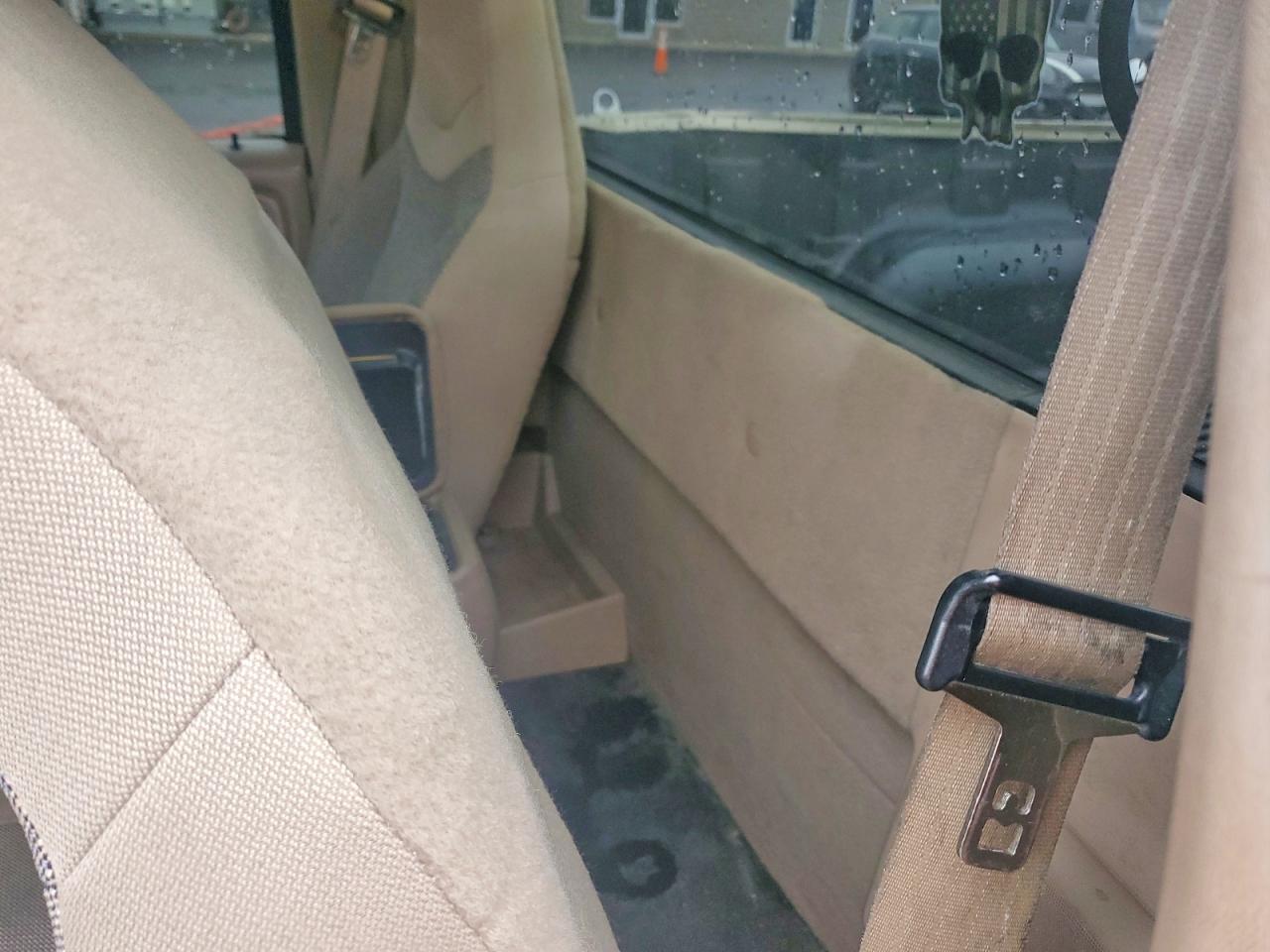 2000 Ford Ranger Gold vin: 1FTYR10C5YTA99577