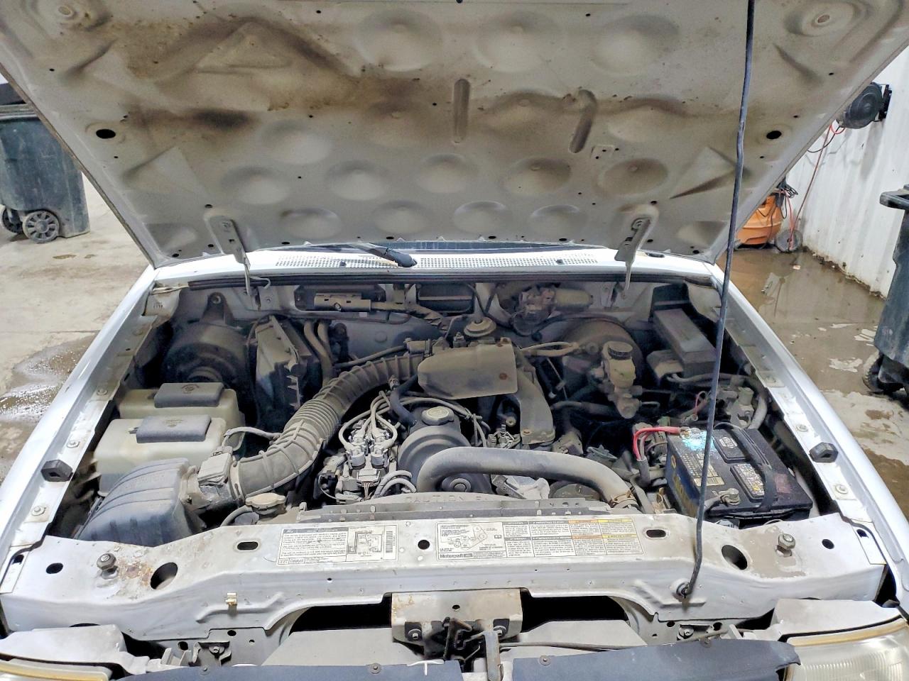2000 Ford Ranger White vin: 1FTYR10C6YTA35466