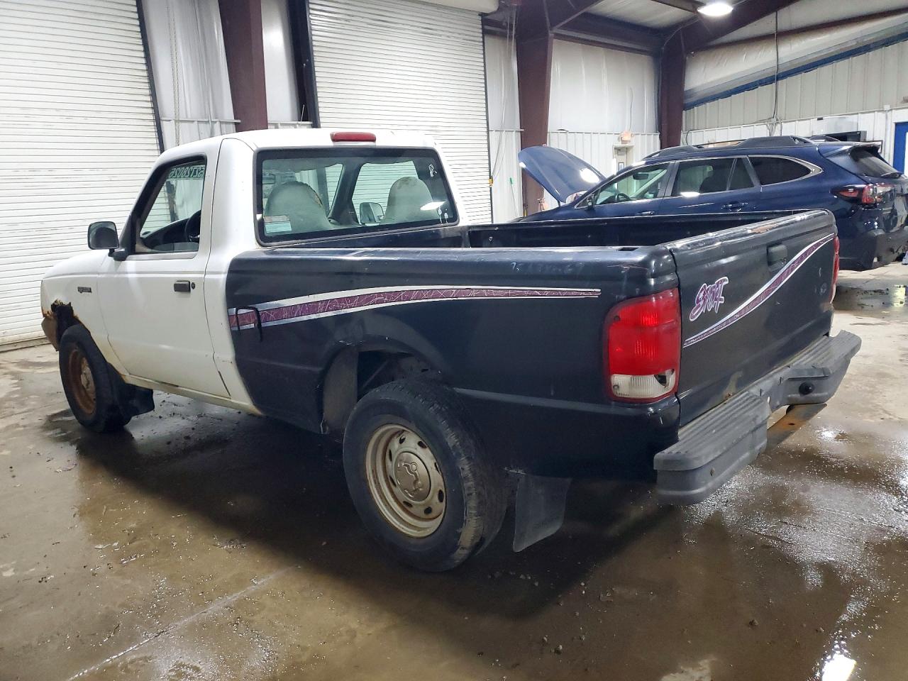2000 Ford Ranger White vin: 1FTYR10C6YTA35466