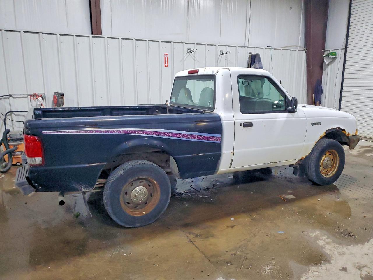 2000 Ford Ranger White vin: 1FTYR10C6YTA35466