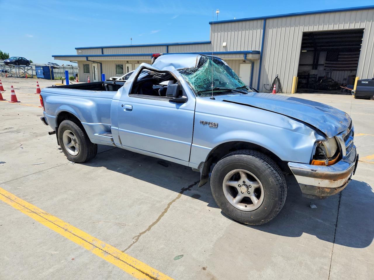 1998 Ford Ranger Blue vin: 1FTYR10C7WPA77764
