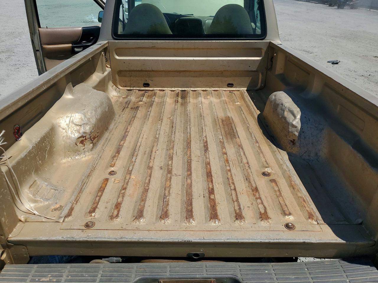 1999 Ford Ranger Beige vin: 1FTYR10C7XUB96790