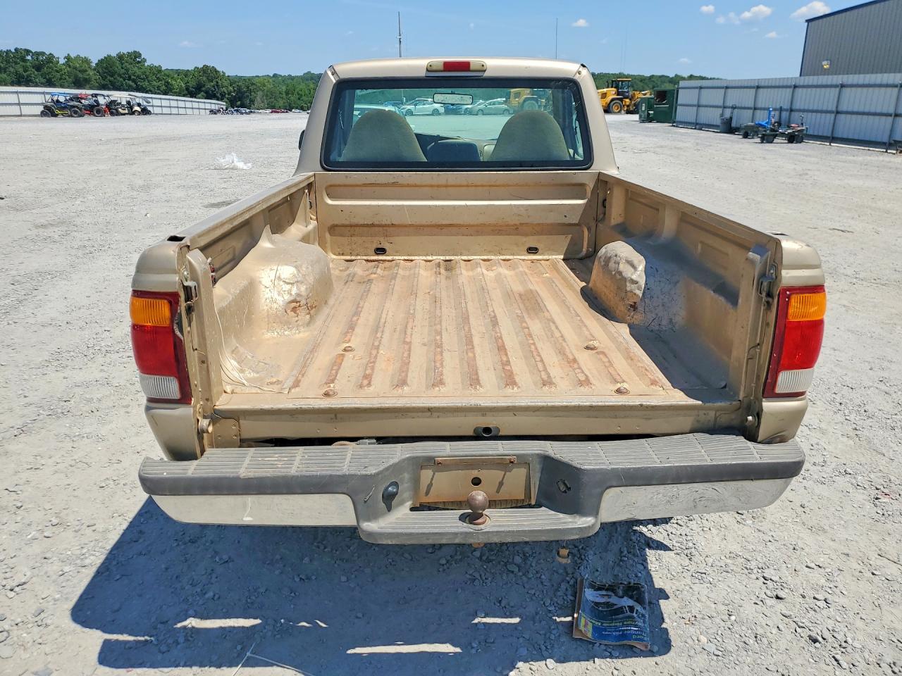 1999 Ford Ranger Beige vin: 1FTYR10C7XUB96790