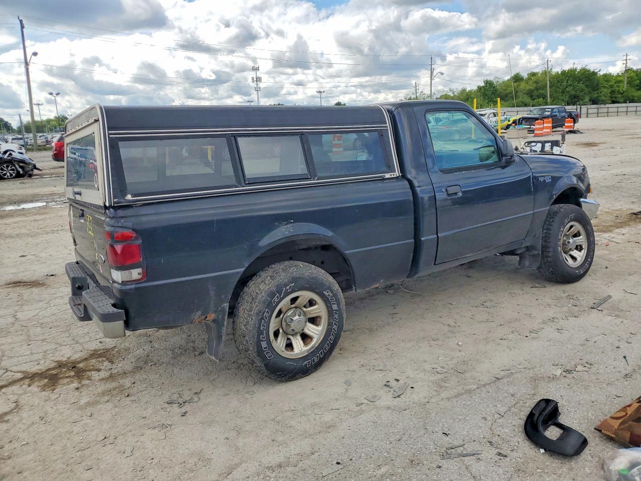 2000 Ford Ranger Black vin: 1FTYR10C7YPA57307