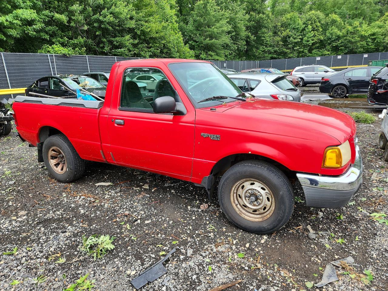 2001 Ford Ranger Red vin: 1FTYR10C81TA09912