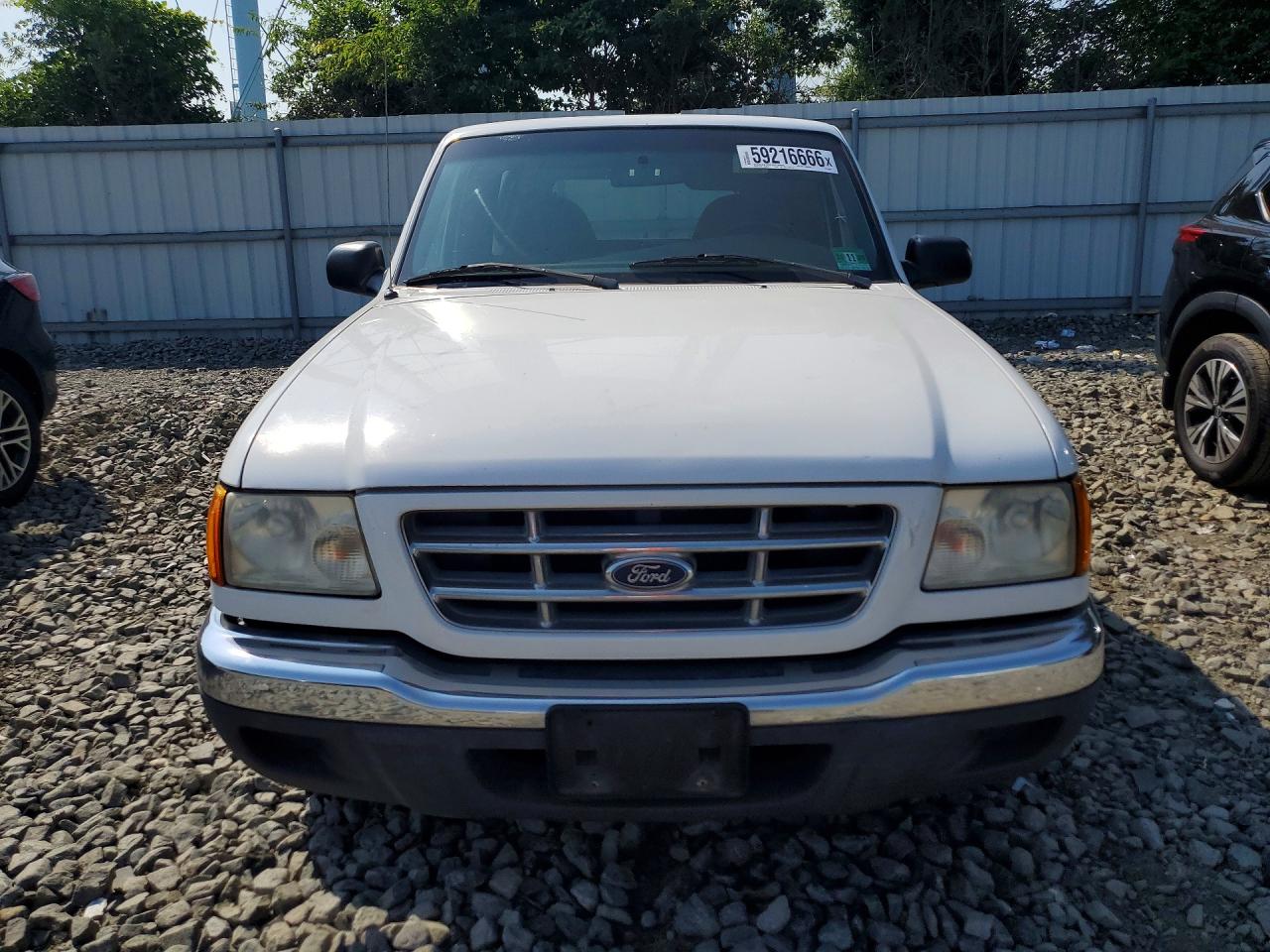 2001 Ford Ranger White vin: 1FTYR10C81TA12633