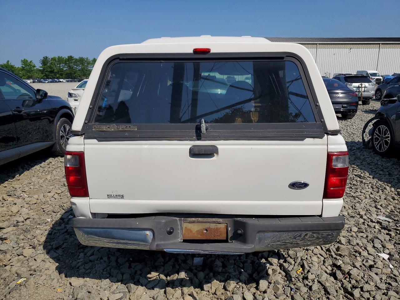 2001 Ford Ranger White vin: 1FTYR10C81TA12633