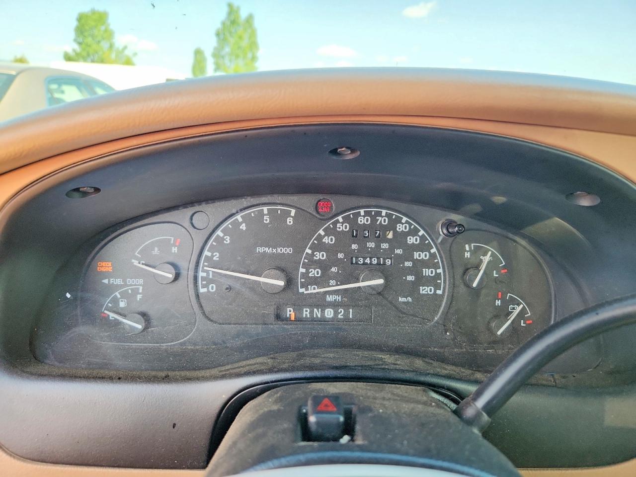 1998 Ford Ranger Red vin: 1FTYR10C8WPA98719
