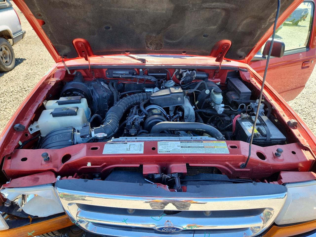 1998 Ford Ranger Red vin: 1FTYR10C8WPA98719
