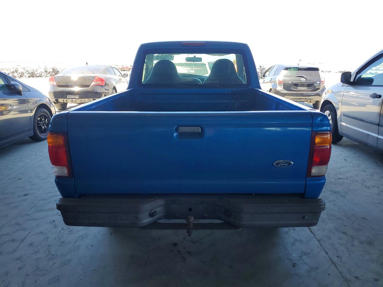 1999 Ford Ranger Blue vin: 1FTYR10C8XUA03563