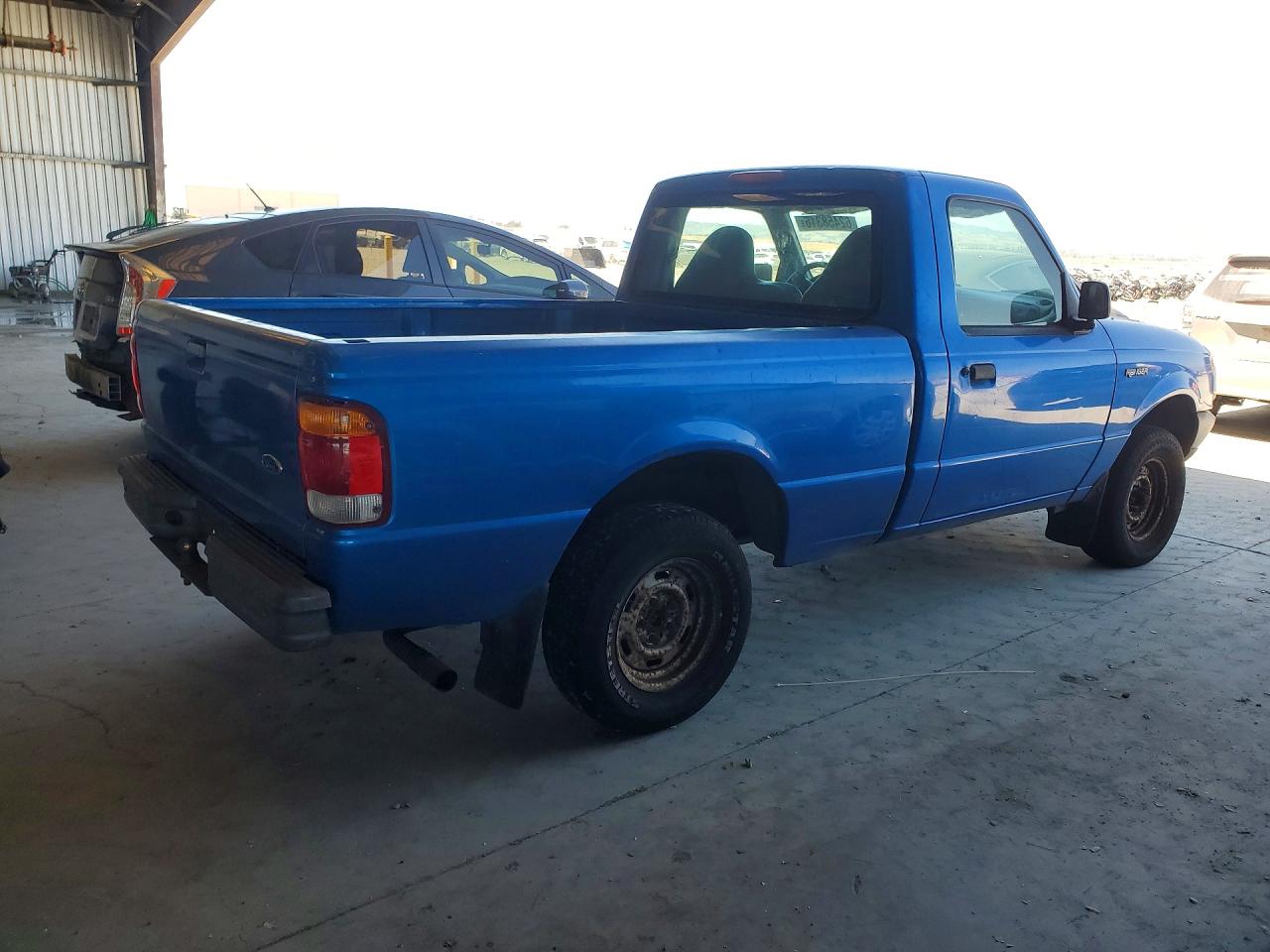 1999 Ford Ranger Blue vin: 1FTYR10C8XUA03563