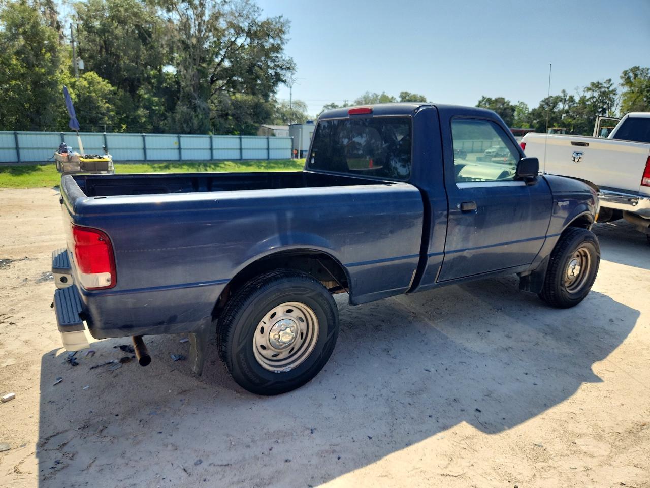 2000 Ford Ranger Gray vin: 1FTYR10C8YPA62497