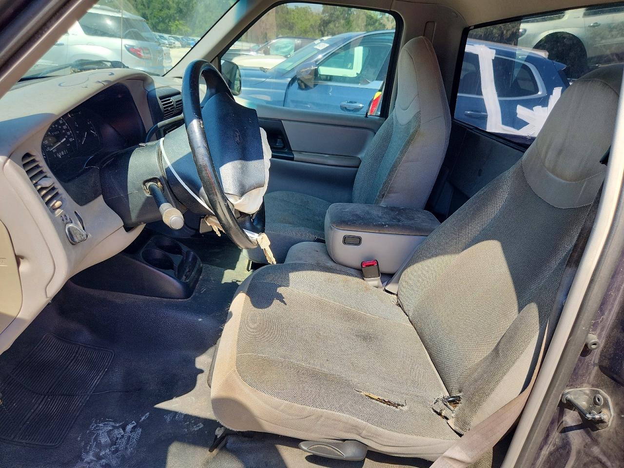 2000 Ford Ranger Gray vin: 1FTYR10C8YPA62497