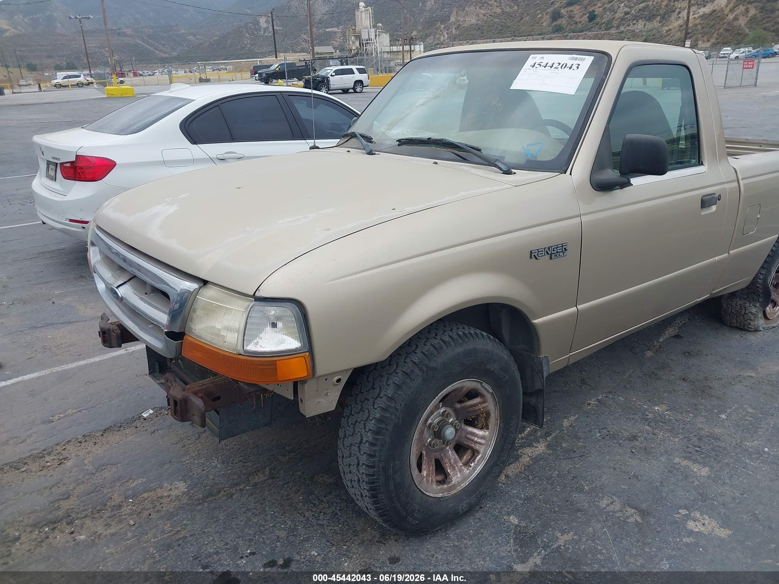 2000 Ford Ranger Xl/xlt Tan vin: 1FTYR10C8YTB22950