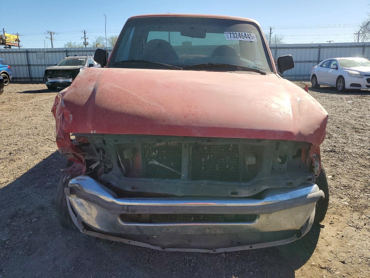 1998 Ford Ranger Red vin: 1FTYR10C9WUC95609