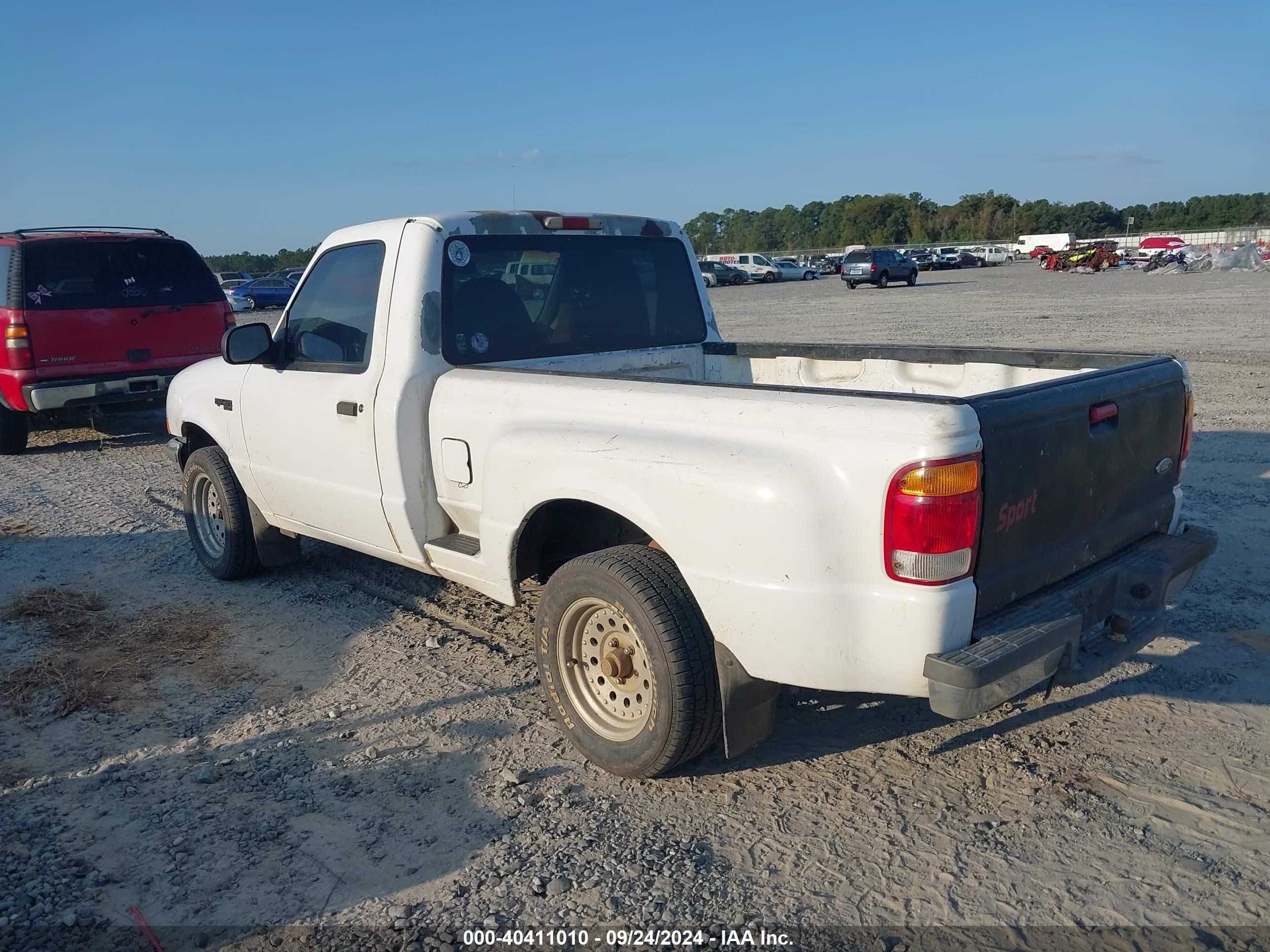1999 Ford Ranger Xl/xlt White vin: 1FTYR10C9XTA65124