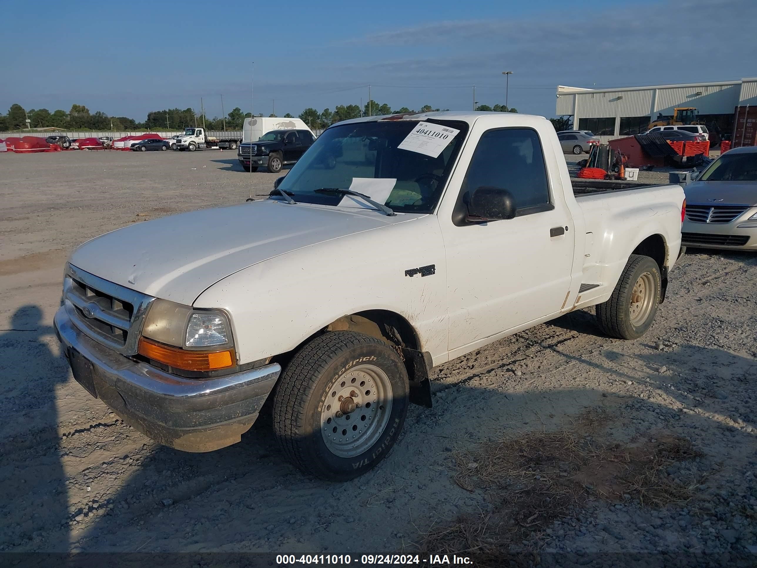 1999 Ford Ranger Xl/xlt White vin: 1FTYR10C9XTA65124