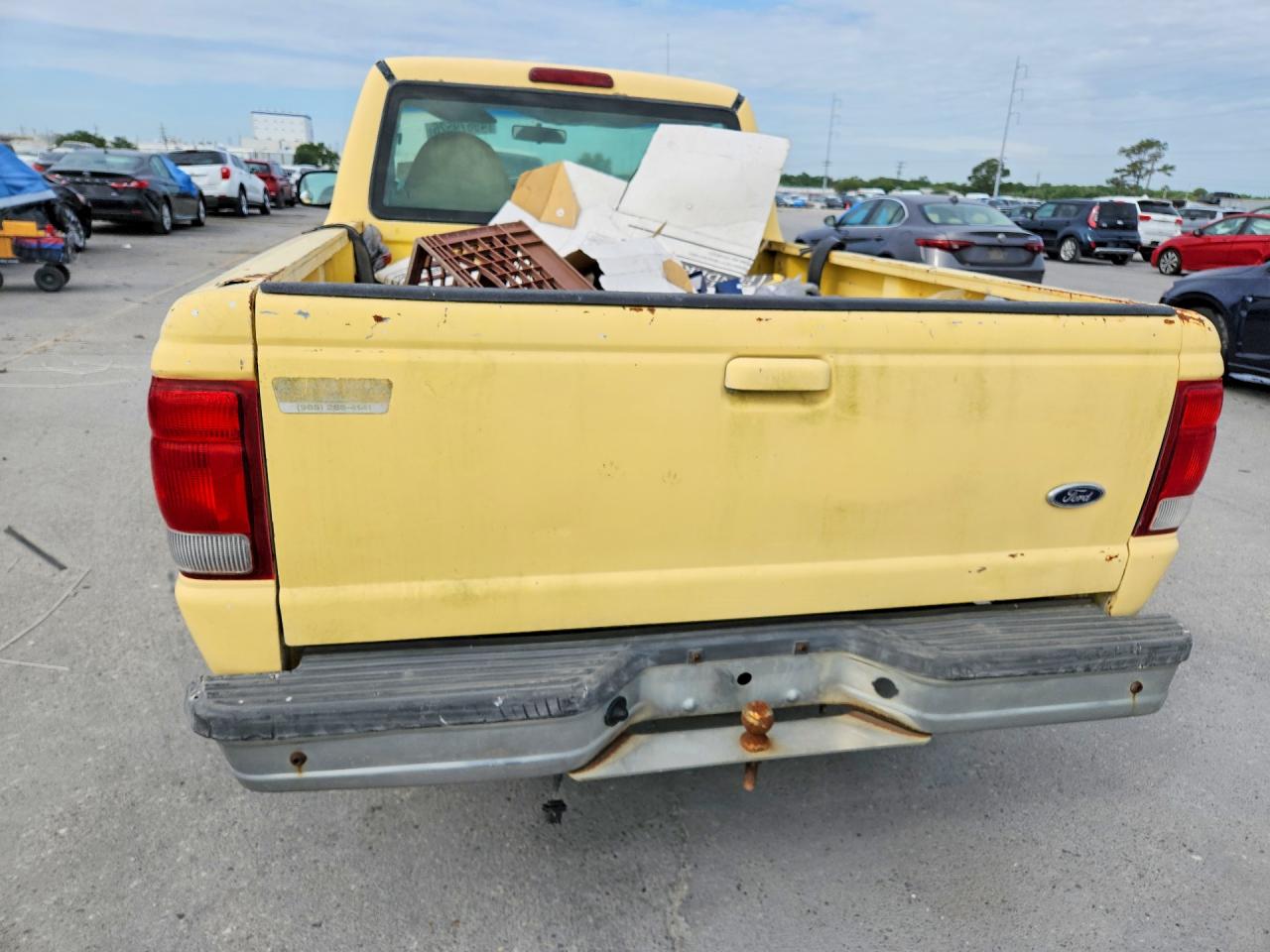 2000 Ford Ranger Yellow vin: 1FTYR10CXYTB01159