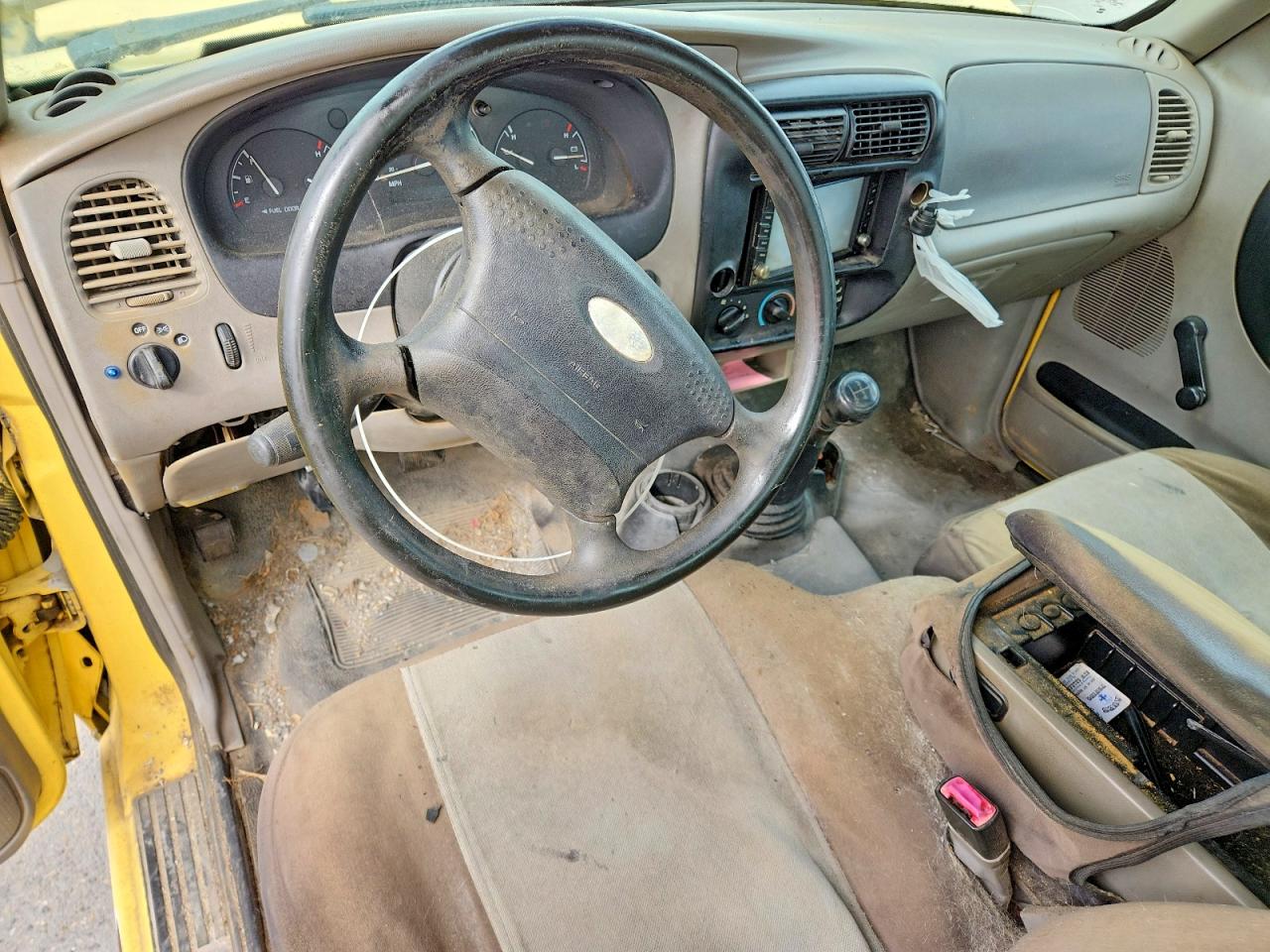 2000 Ford Ranger Yellow vin: 1FTYR10CXYTB01159