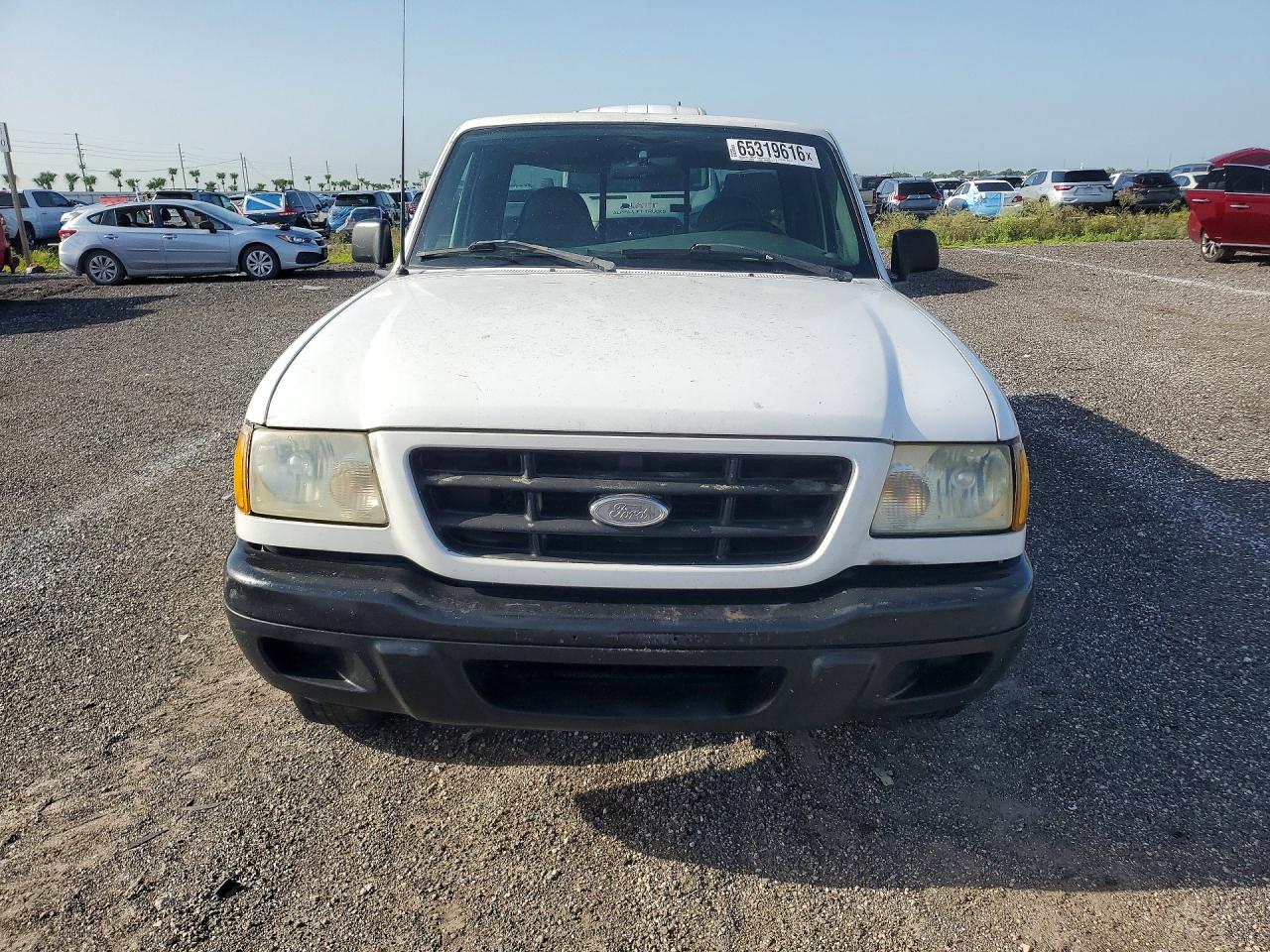 2002 Ford Ranger Белый vin: 1FTYR10D02PA37948