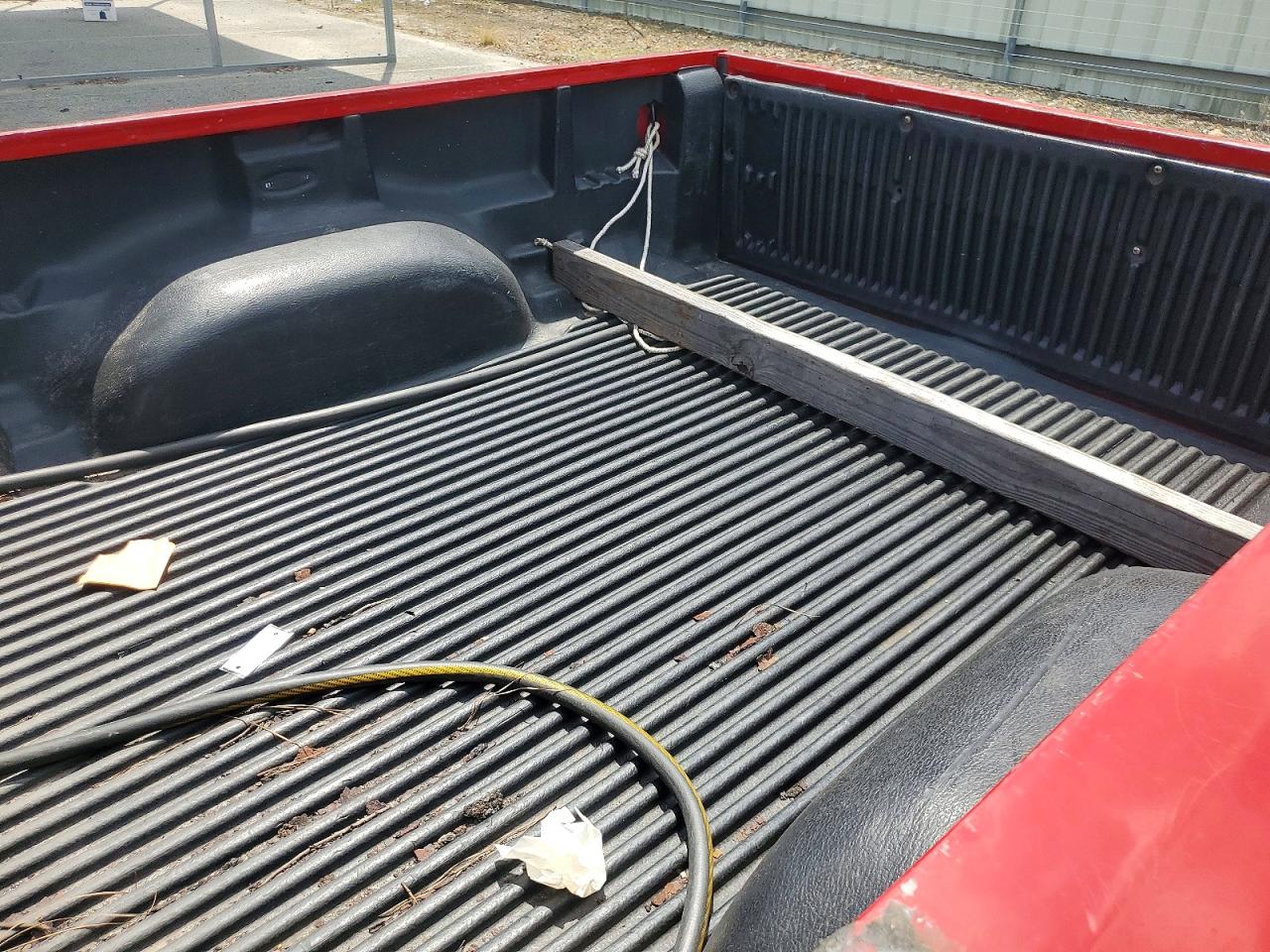 2003 Ford Ranger Red vin: 1FTYR10D03PA56680