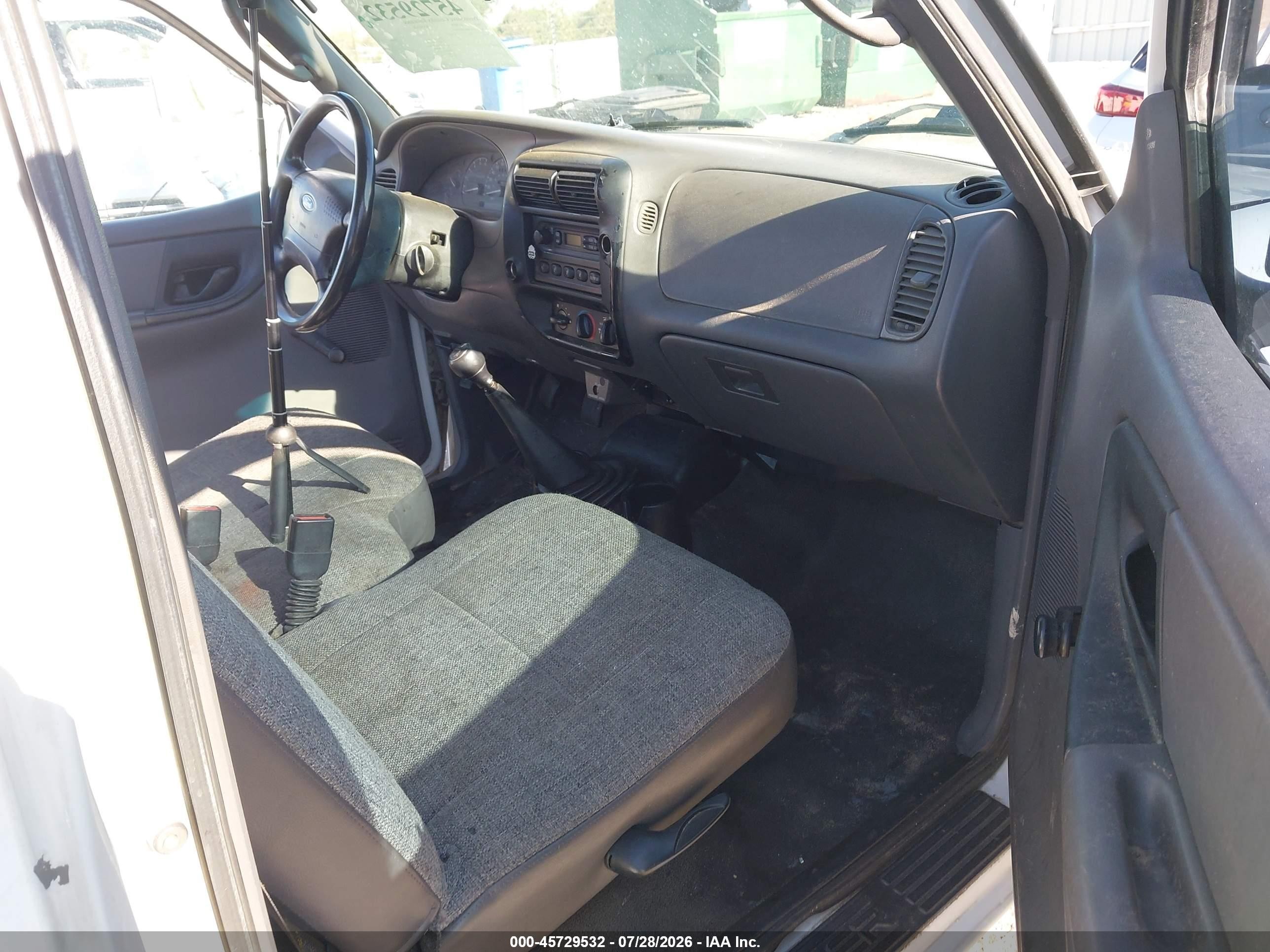 2003 Ford Ranger Xl/xlt White vin: 1FTYR10D03PB15825