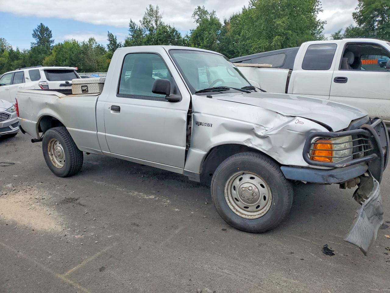 2004 Ford Ranger Silver vin: 1FTYR10D04PB61530