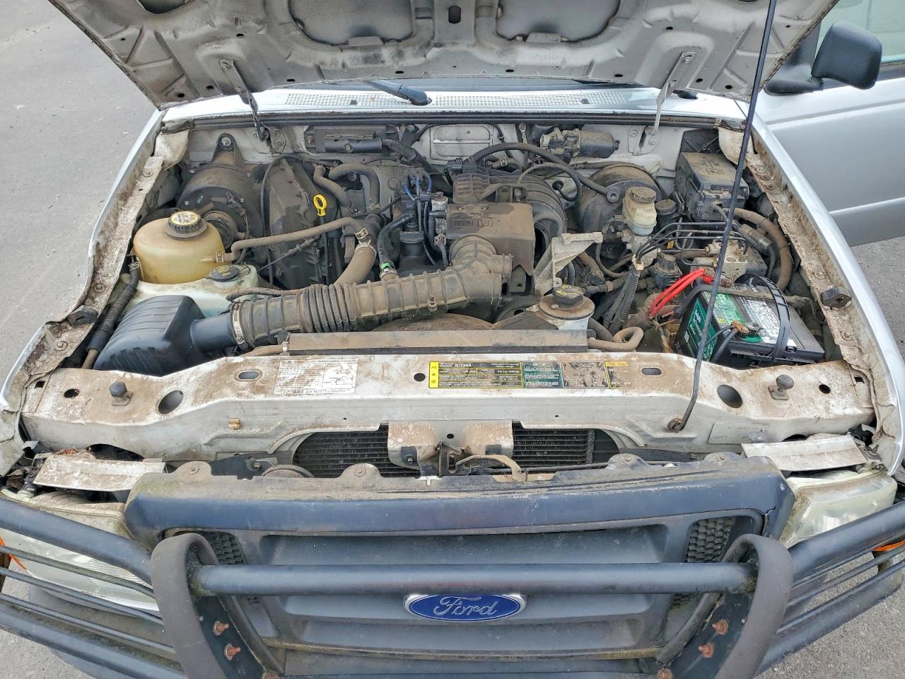 2004 Ford Ranger Silver vin: 1FTYR10D04PB61530