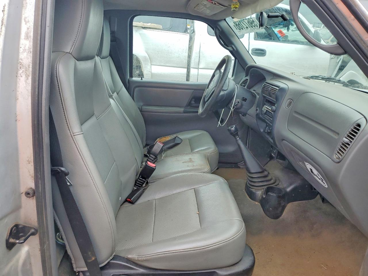 2004 Ford Ranger Silver vin: 1FTYR10D04PB61530