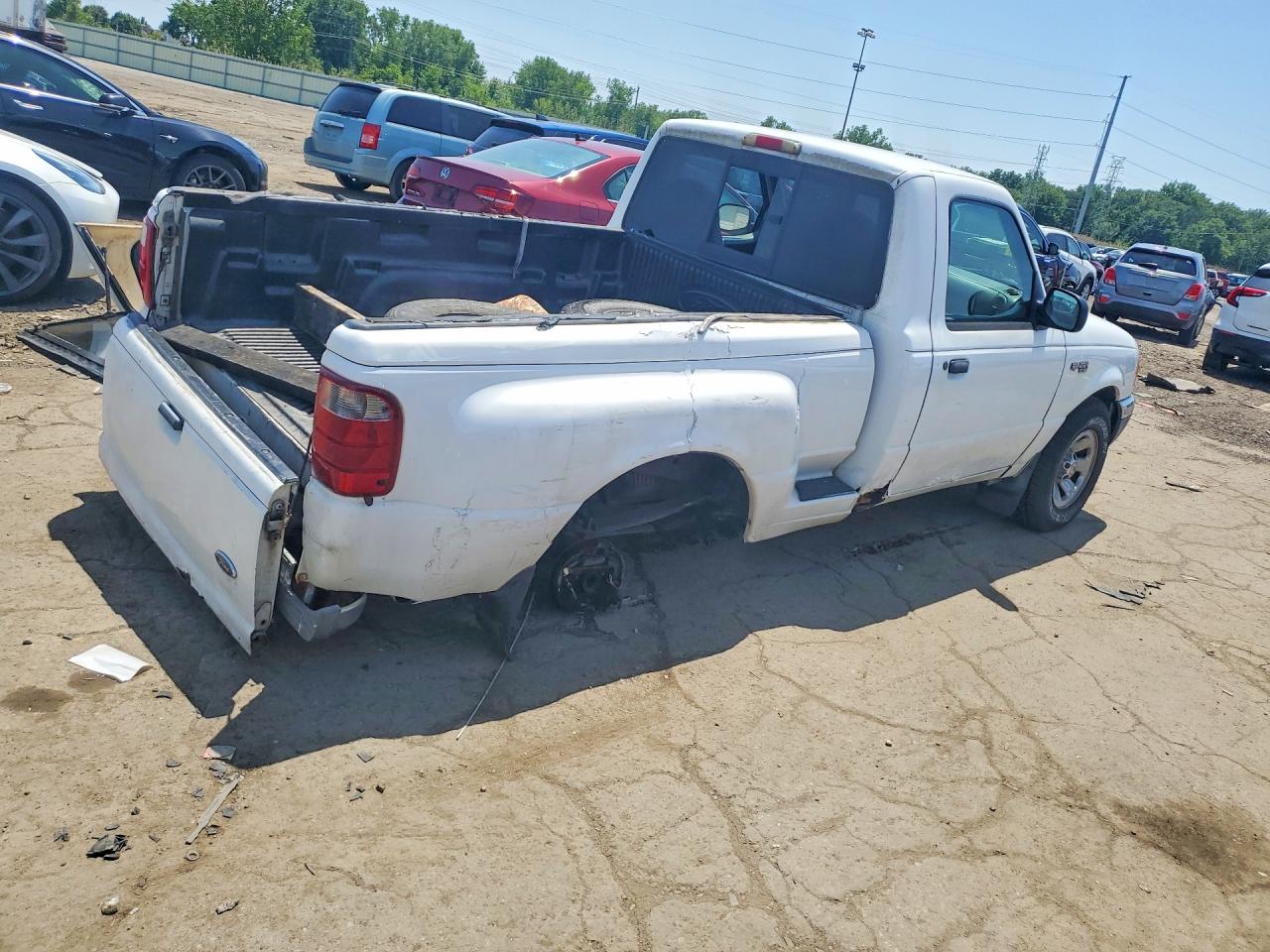 2002 Ford Ranger Белый vin: 1FTYR10D12TA21586
