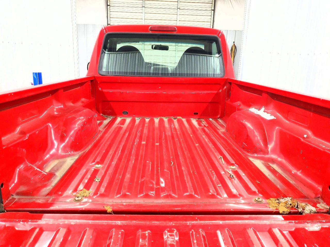 2003 Ford Ranger Red vin: 1FTYR10D13TA27700