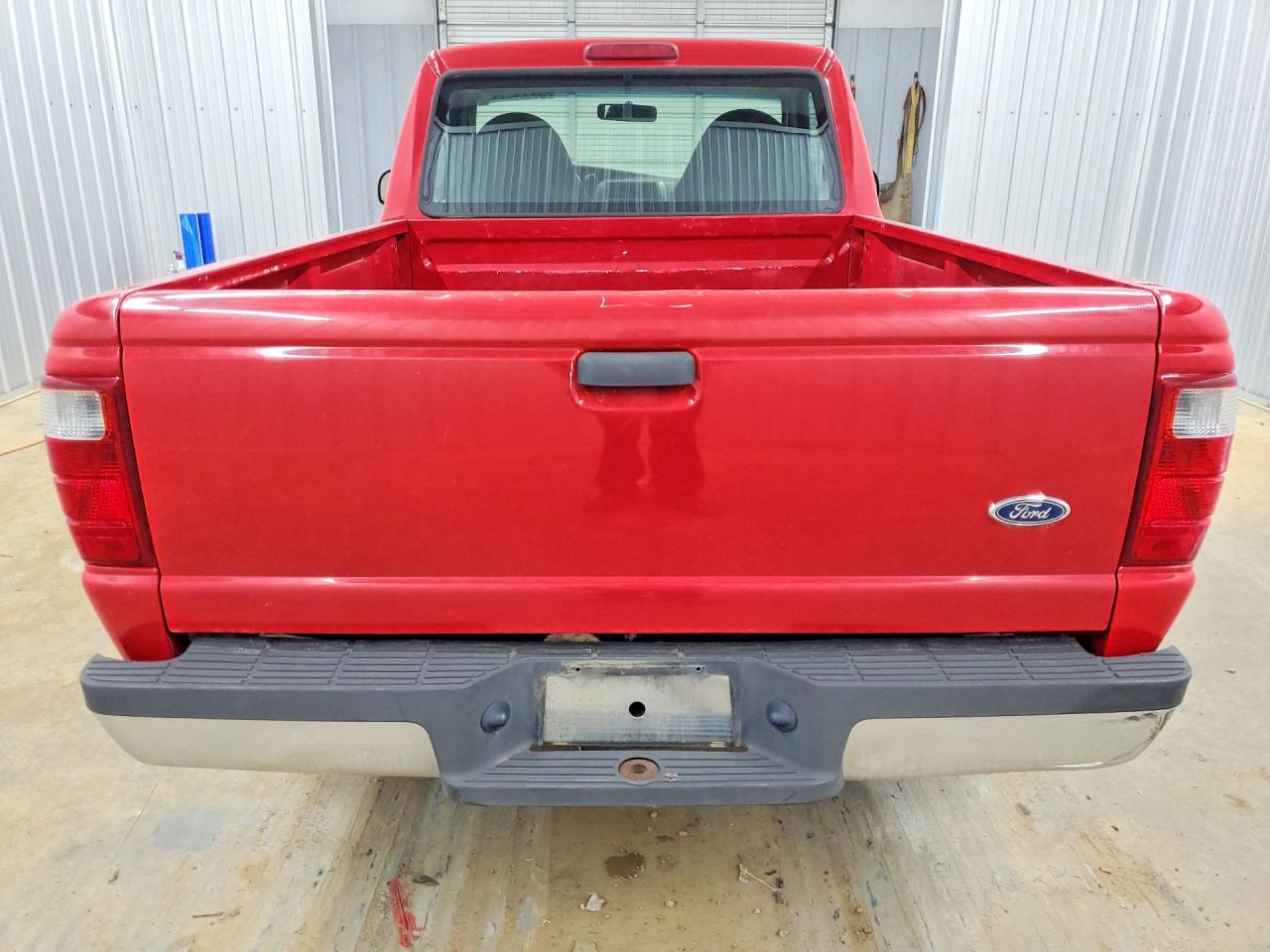 2003 Ford Ranger Red vin: 1FTYR10D13TA27700
