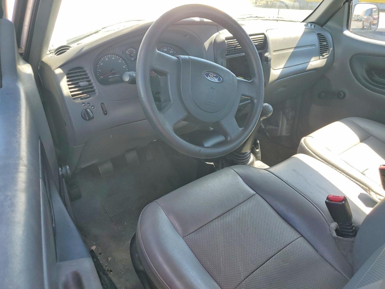 2005 Ford Ranger Silver vin: 1FTYR10D15PB02715