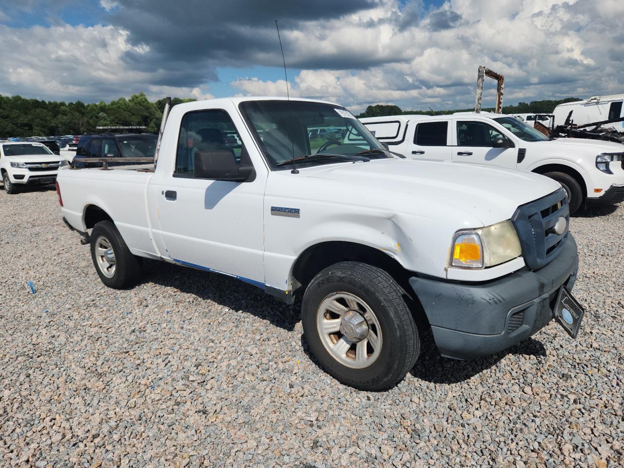 2007 Ford Ranger White vin: 1FTYR10D17PA85188