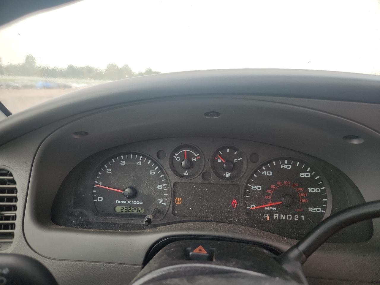 2007 Ford Ranger White vin: 1FTYR10D17PA85188 Damage: Warning - Tire Pressure, On, Unacceptable