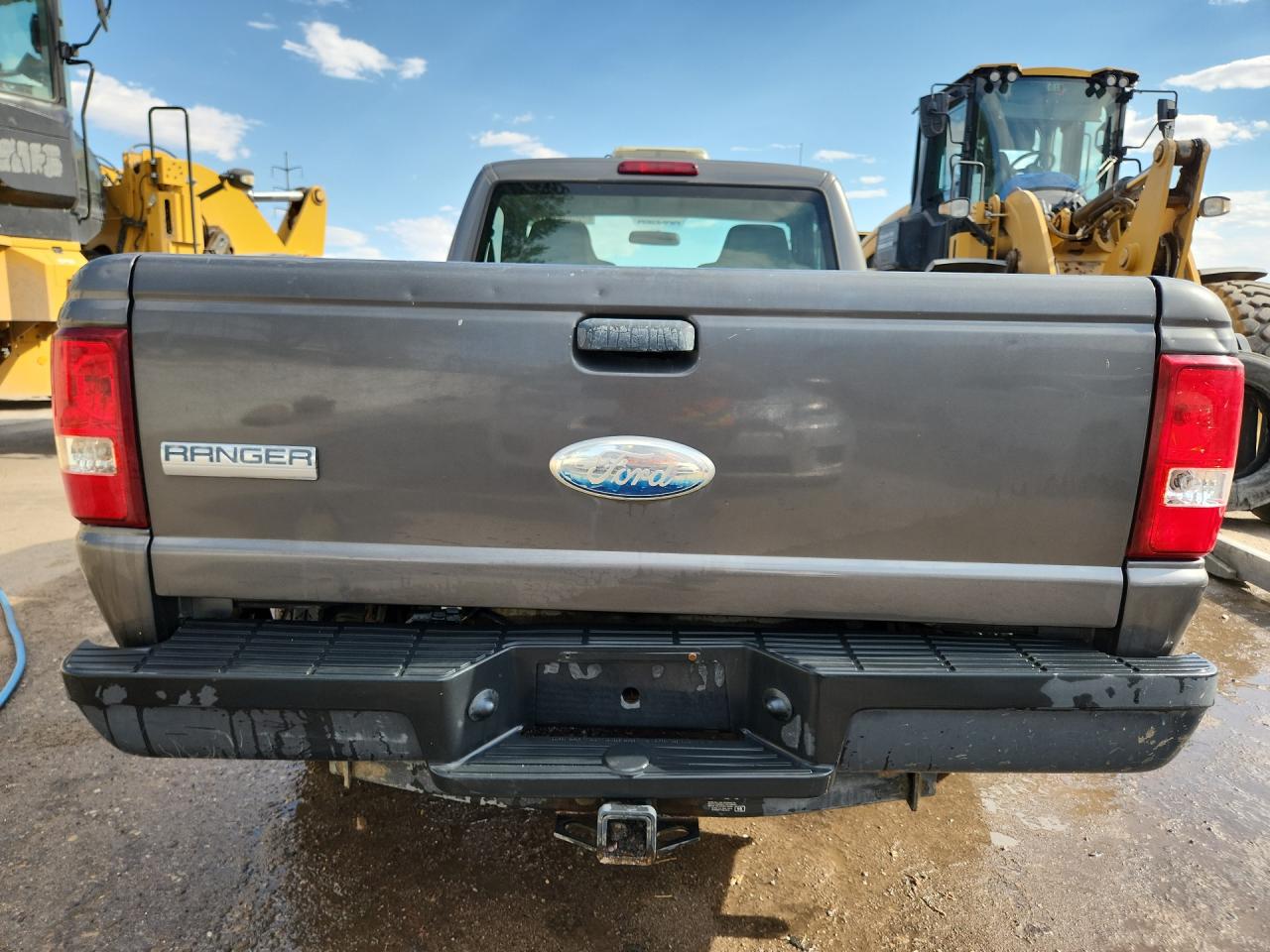 2009 Ford Ranger Gray vin: 1FTYR10D19PA05469 Damage: Tailgate, Dent(S) W/ Paint Dmg, 1 To 2 Inches