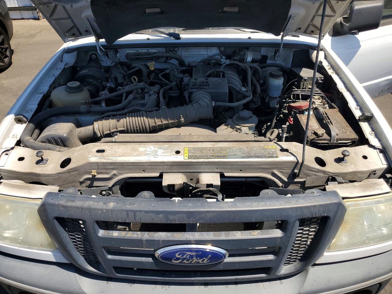 2009 Ford Ranger White vin: 1FTYR10D29PA40019