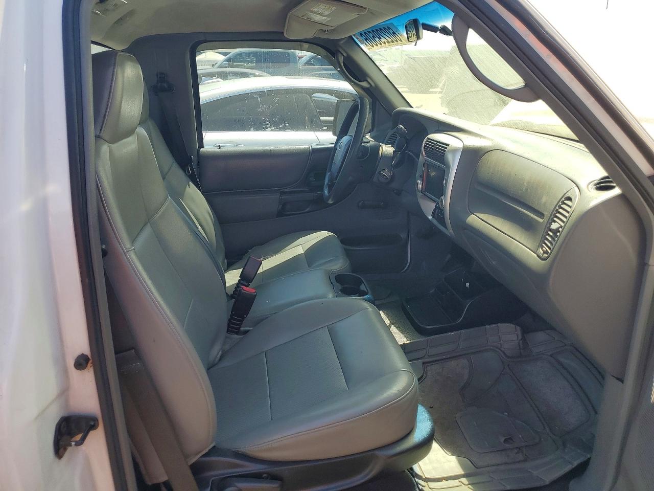2009 Ford Ranger White vin: 1FTYR10D29PA40019