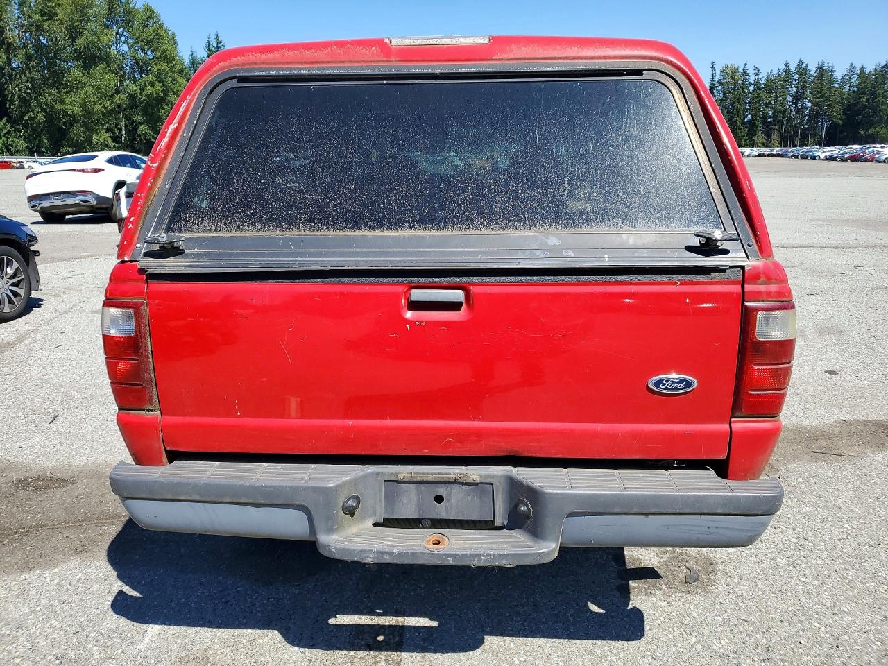 2002 Ford Ranger Red vin: 1FTYR10D32PB13257