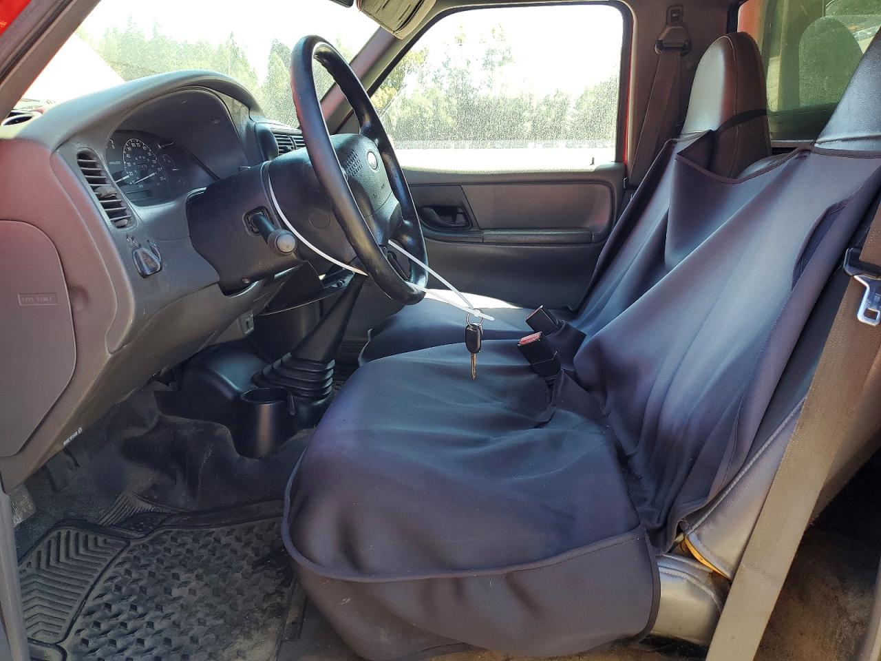2002 Ford Ranger Red vin: 1FTYR10D32PB13257