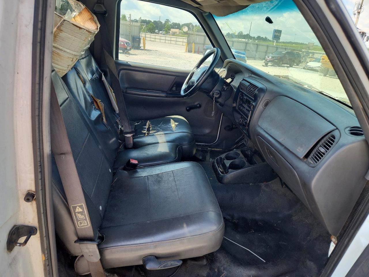 2002 Ford Ranger Белый vin: 1FTYR10D32PB38966