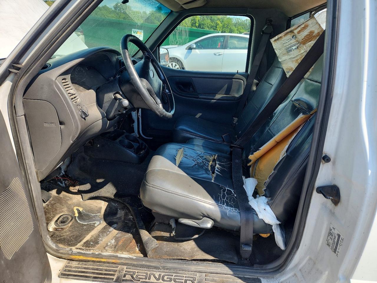 2002 Ford Ranger Белый vin: 1FTYR10D32PB38966