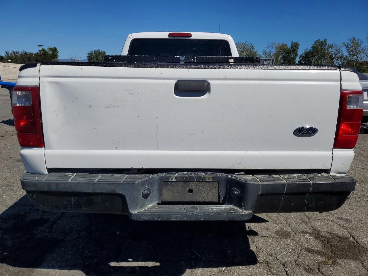2004 Ford Ranger White vin: 1FTYR10D34PB31518