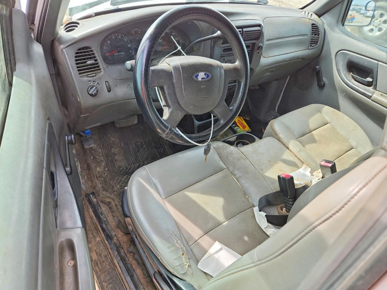 2004 Ford Ranger White vin: 1FTYR10D34PB59934