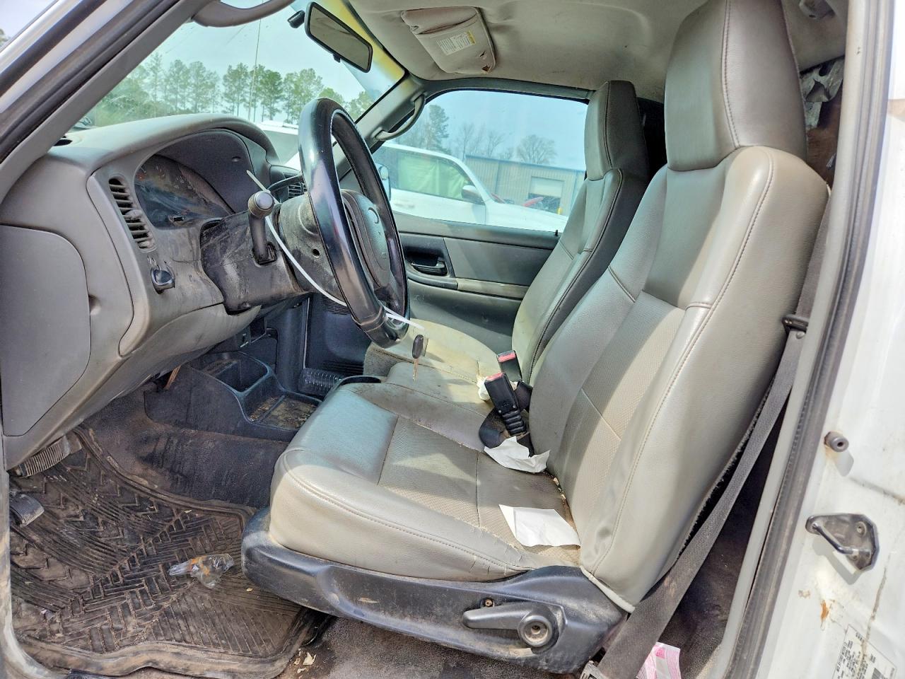 2004 Ford Ranger White vin: 1FTYR10D34PB59934