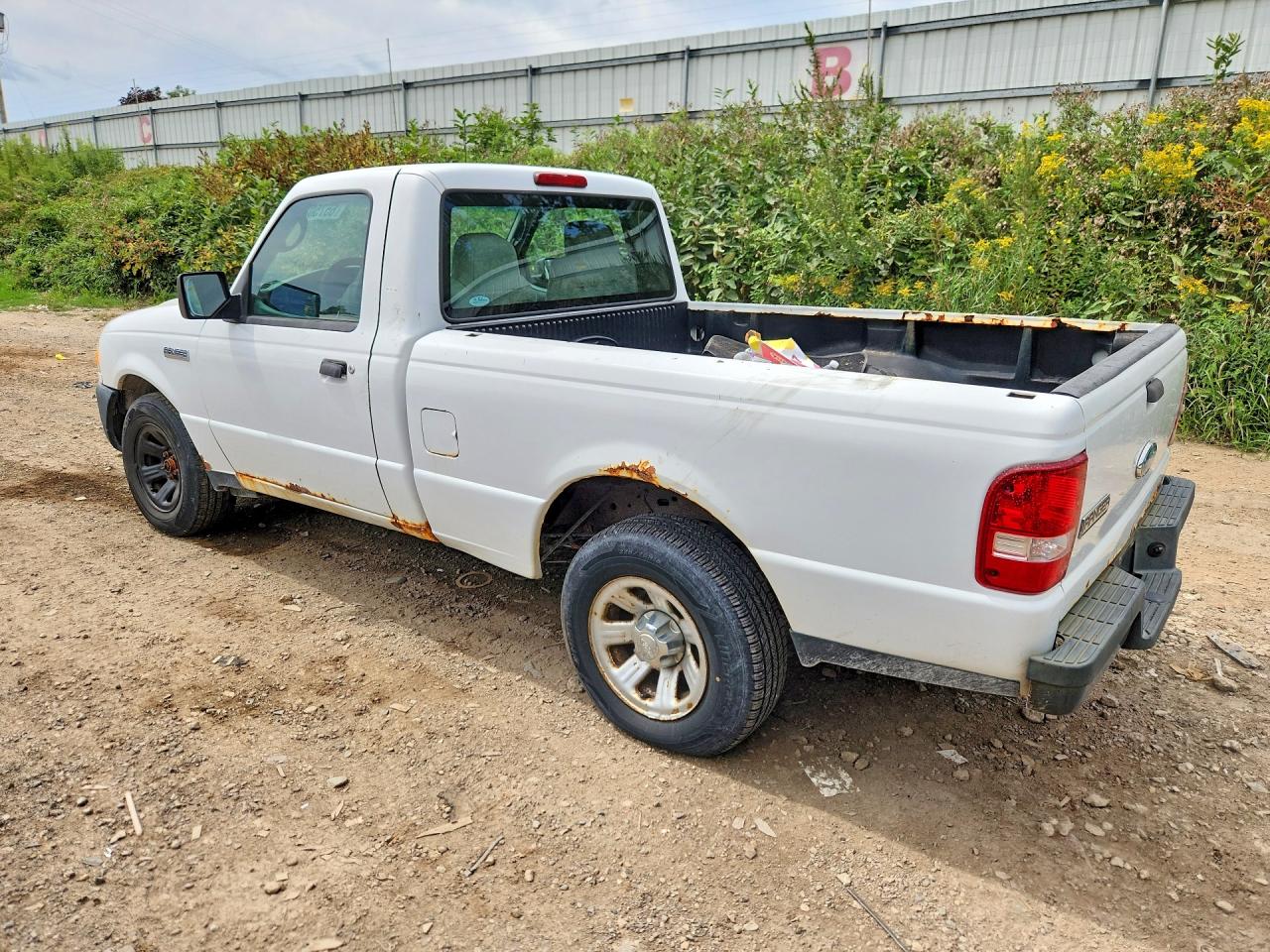 2008 Ford Ranger White vin: 1FTYR10D38PA72203