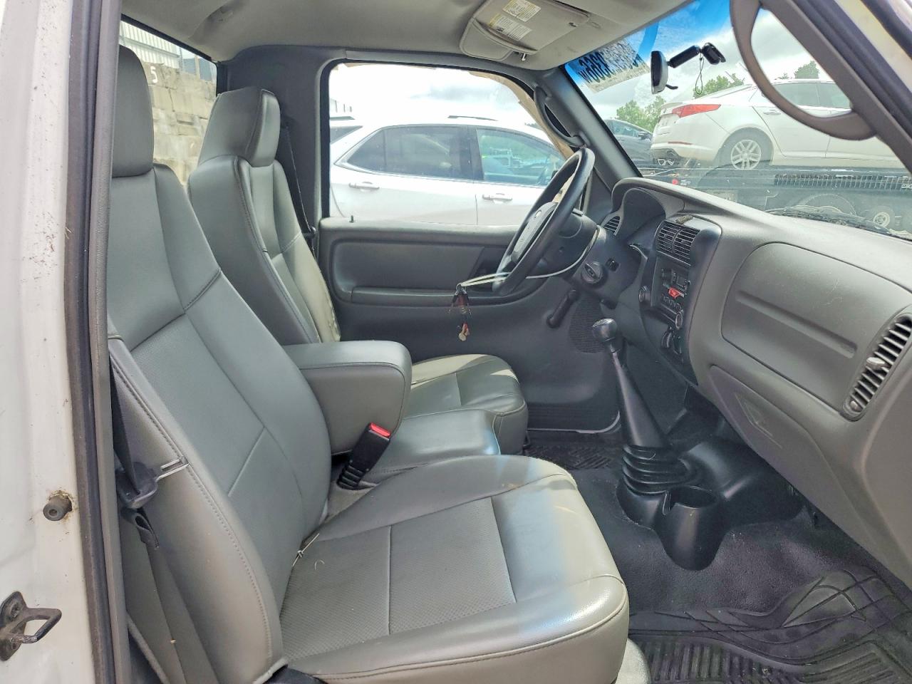 2009 Ford Ranger White vin: 1FTYR10D39PA49814