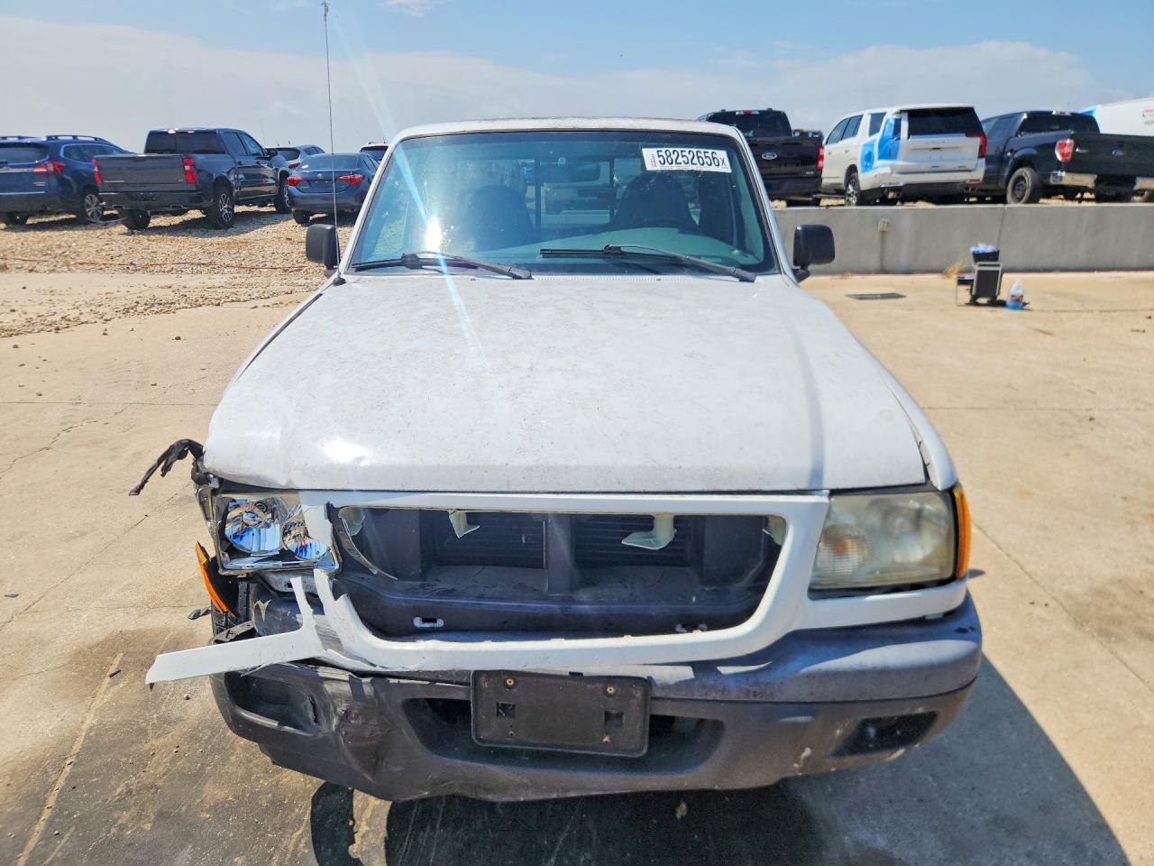 2002 Ford Ranger White vin: 1FTYR10D42PA76770