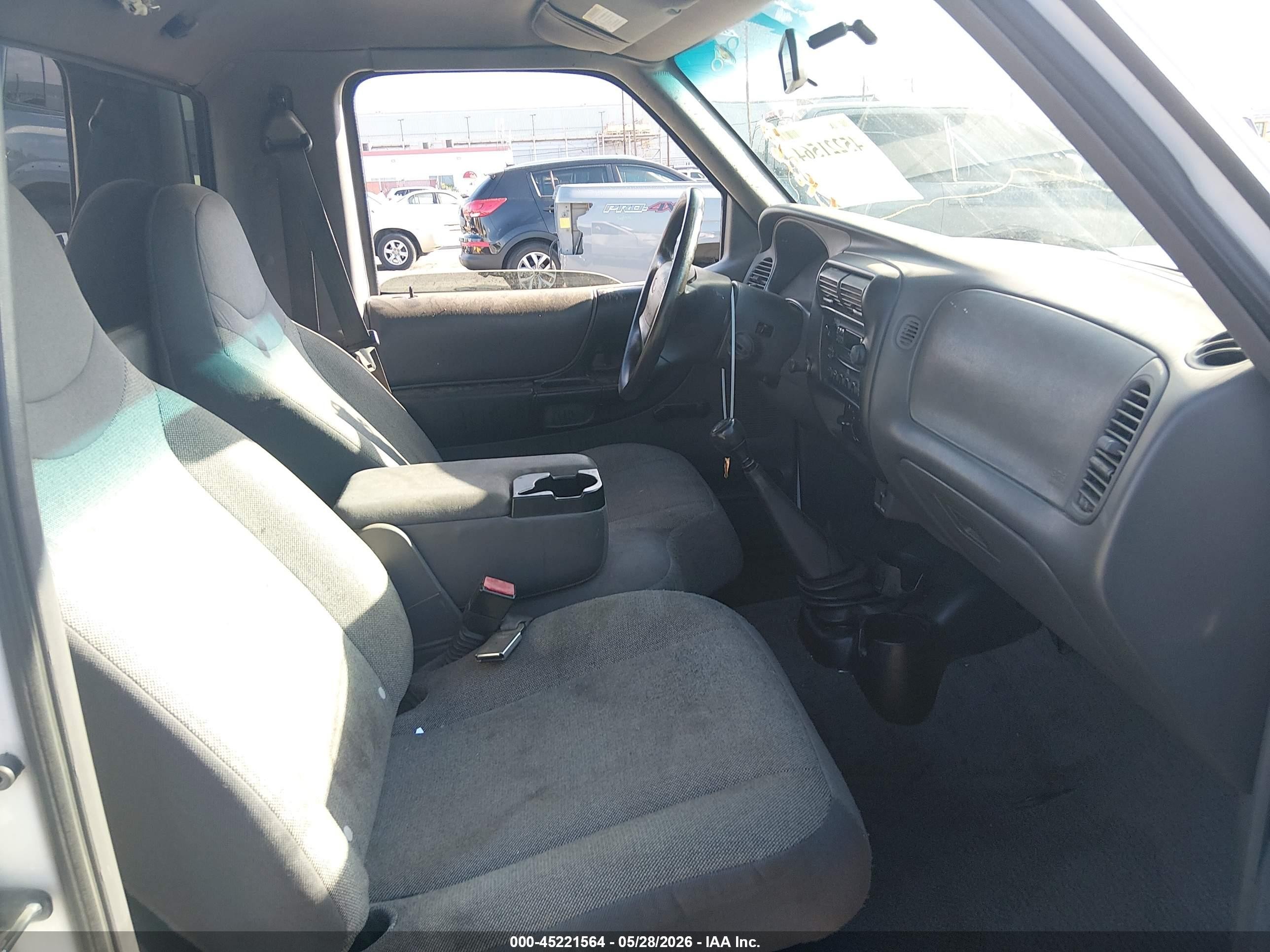 2002 Ford Ranger Xl/xlt Белый vin: 1FTYR10D42PB48017