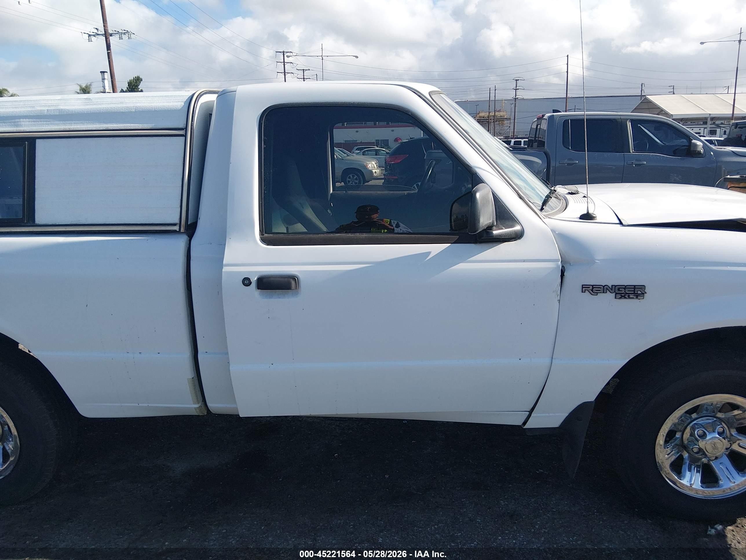 2002 Ford Ranger Xl/xlt Белый vin: 1FTYR10D42PB48017
